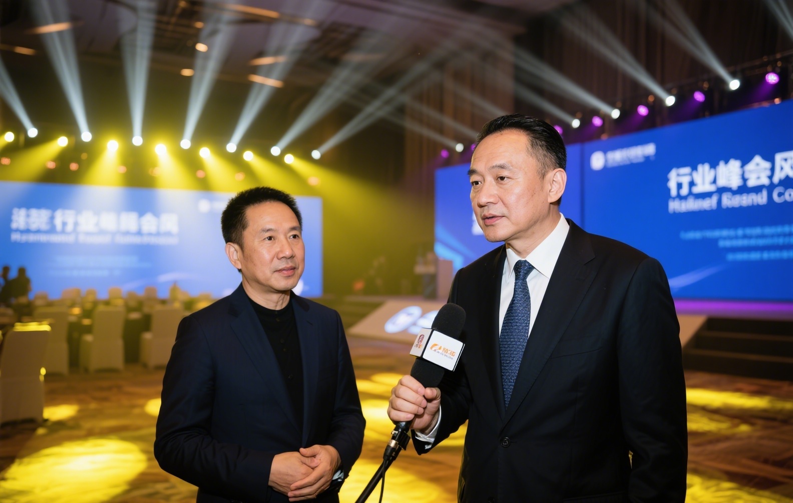 准稳定币是什么？揭秘新型数字货币的机遇与挑战